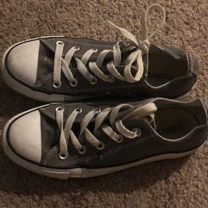 Grey converse